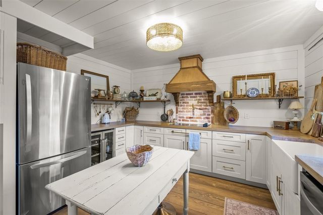 9003 63RD AVENUE DRIVE E, Bradenton, FL 34202