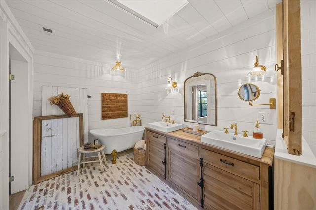 9003 63RD AVENUE DRIVE E, Bradenton, FL 34202