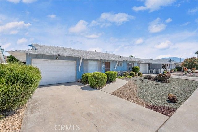 1560 Sandlewood Drive, Hemet, CA 92543