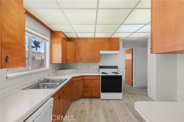 1560 Sandlewood Drive, Hemet, CA 92543