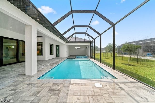 3611 SW 4th LN, Cape Coral, FL 33991