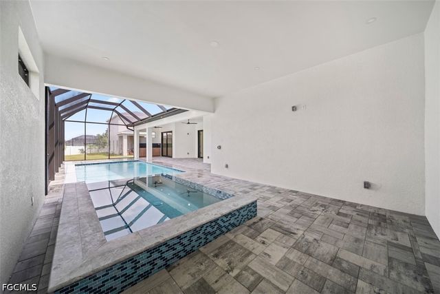 3611 SW 4th LN, Cape Coral, FL 33991