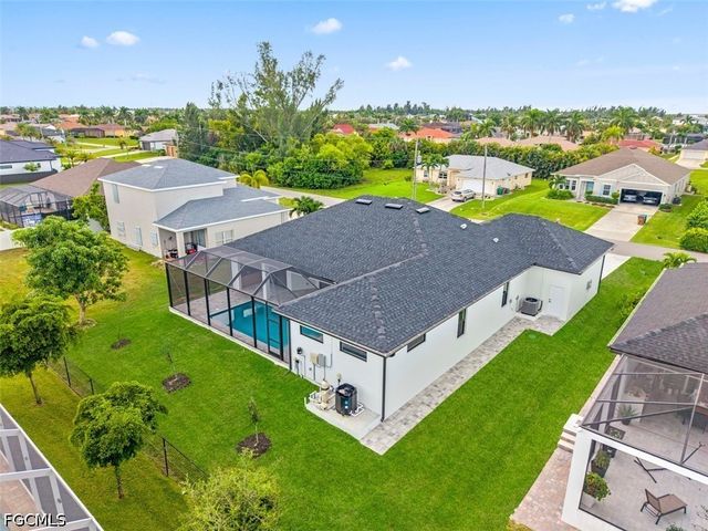 3611 SW 4th LN, Cape Coral, FL 33991