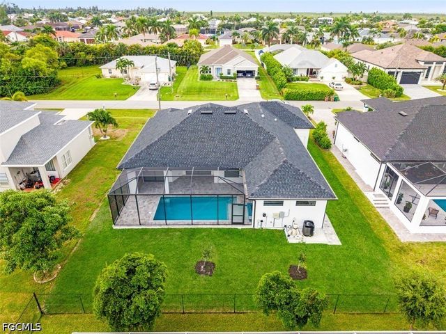 3611 SW 4th LN, Cape Coral, FL 33991
