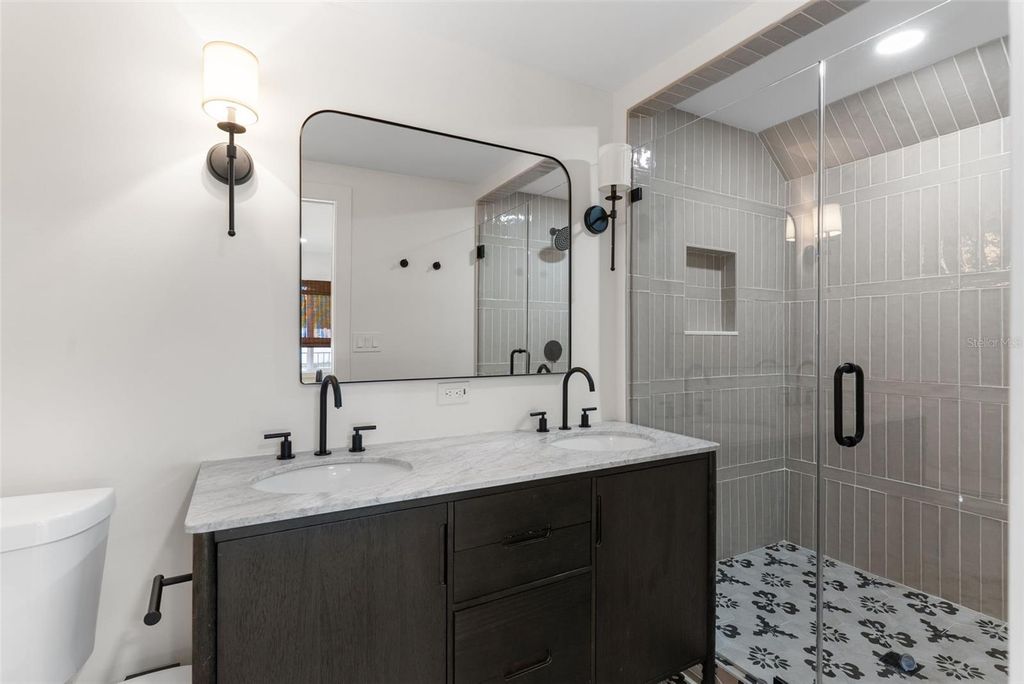 Image 15 of property listing at 4501 N HIGHLAND AVENUE, Tampa, FL 33603