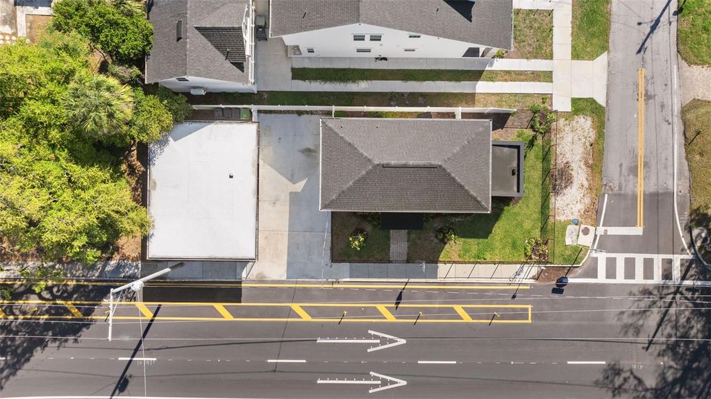 Image 32 of property listing at 4501 N HIGHLAND AVENUE, Tampa, FL 33603