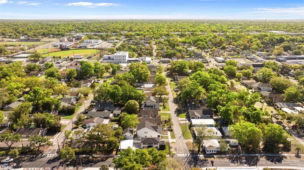 Image 35 of property listing at 4501 N HIGHLAND AVENUE, Tampa, FL 33603