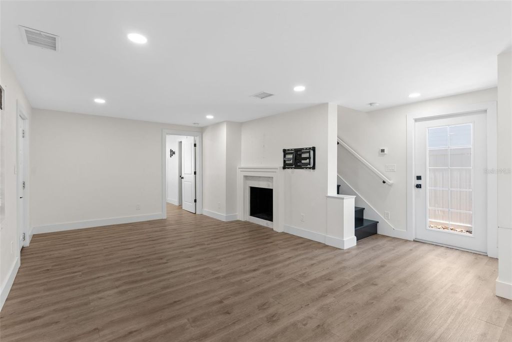 Image 8 of property listing at 4501 N HIGHLAND AVENUE, Tampa, FL 33603