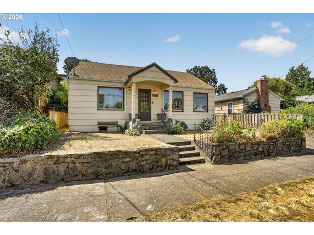 6128 Se CENTER St, Portland, OR 97206