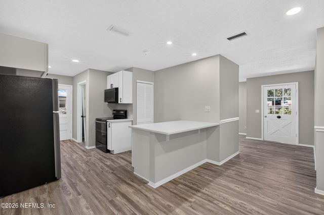 417 S PINE Avenue, Green Cove Springs, FL 32043