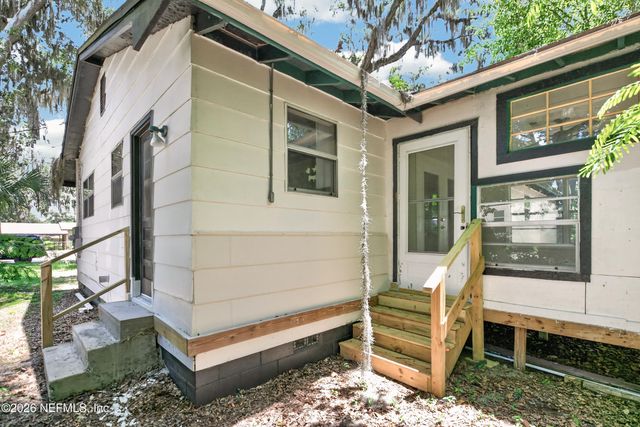 417 S PINE Avenue, Green Cove Springs, FL 32043