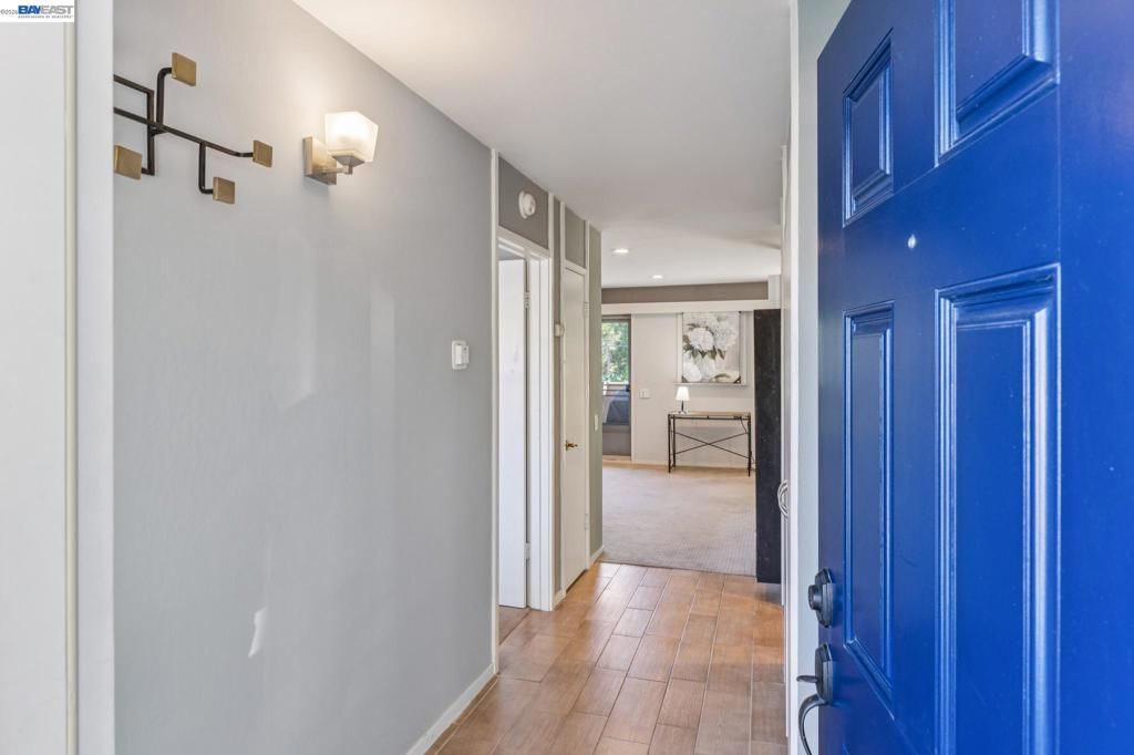 Image 2 of property listing at 2133 Donald Dr 18, Moraga, CA 94556
