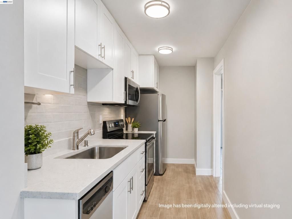 Image 23 of property listing at 2133 Donald Dr 18, Moraga, CA 94556