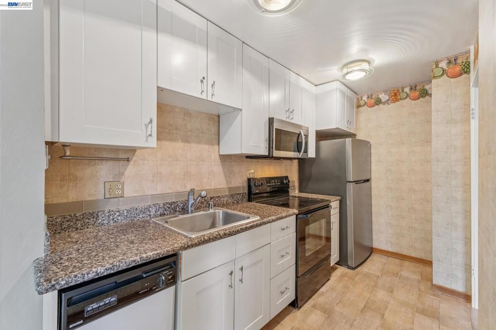 Image 24 of property listing at 2133 Donald Dr 18, Moraga, CA 94556