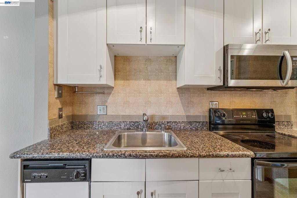 Image 25 of property listing at 2133 Donald Dr 18, Moraga, CA 94556