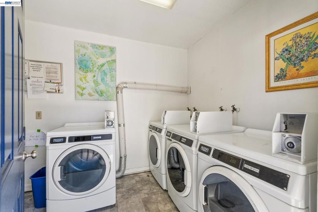 Image 35 of property listing at 2133 Donald Dr 18, Moraga, CA 94556