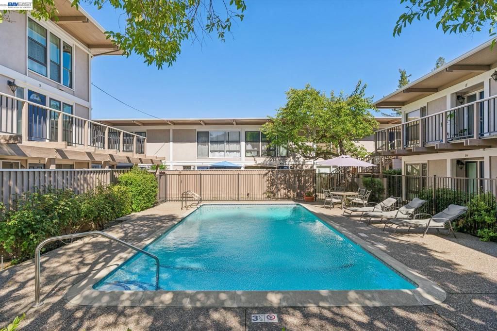 Image 38 of property listing at 2133 Donald Dr 18, Moraga, CA 94556