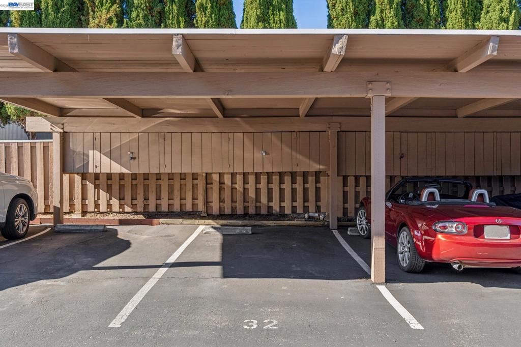 Image 42 of property listing at 2133 Donald Dr 18, Moraga, CA 94556