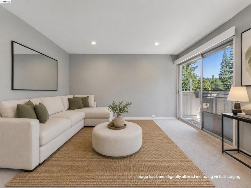 Image 8 of property listing at 2133 Donald Dr 18, Moraga, CA 94556