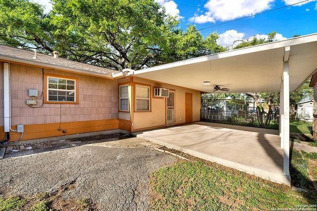 383 Nash Blvd, San Antonio, TX 78223