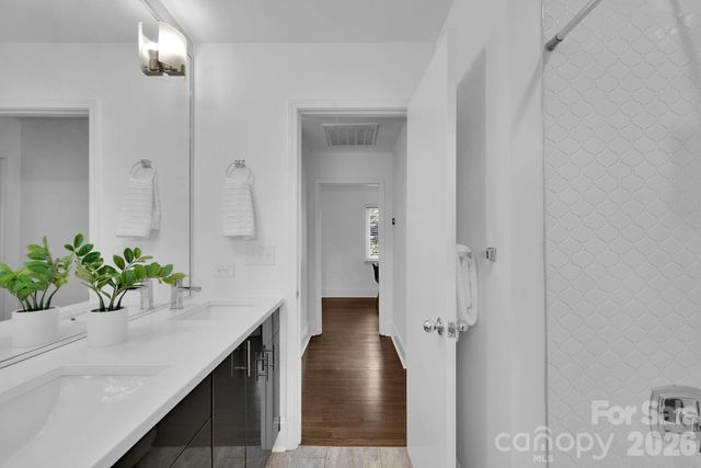 2926 Palm Avenue, Charlotte, NC 28205