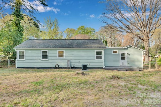 2926 Palm Avenue, Charlotte, NC 28205