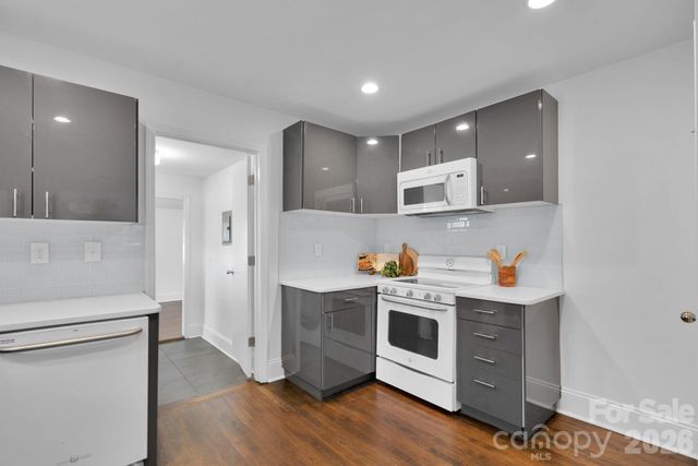 2926 Palm Avenue, Charlotte, NC 28205