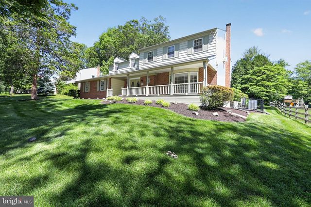211 LOUIS DR, Exton, PA 19341