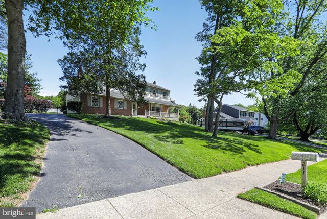 211 LOUIS DR, Exton, PA 19341