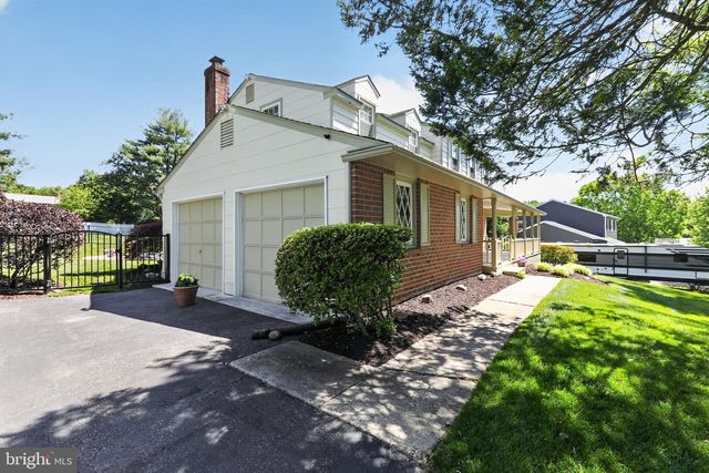 211 LOUIS DR, Exton, PA 19341