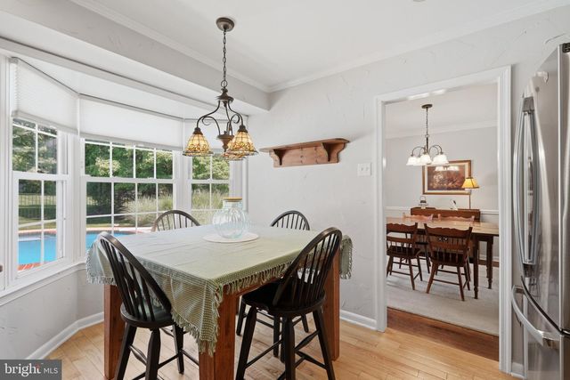 211 LOUIS DR, Exton, PA 19341