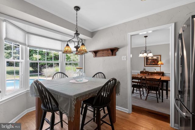 211 LOUIS DR, Exton, PA 19341