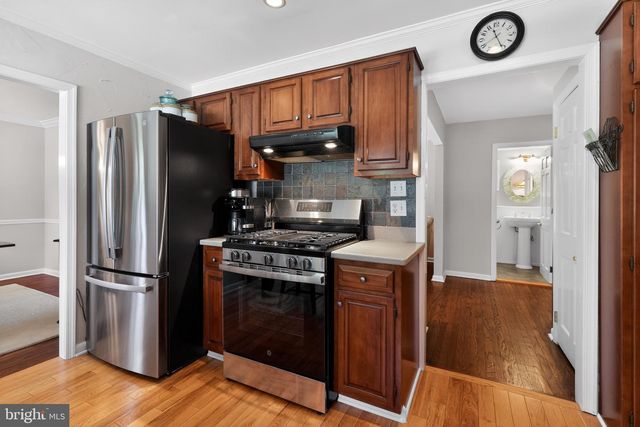 211 LOUIS DR, Exton, PA 19341