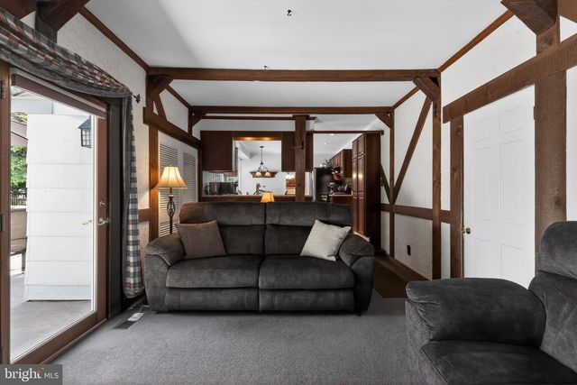 211 LOUIS DR, Exton, PA 19341