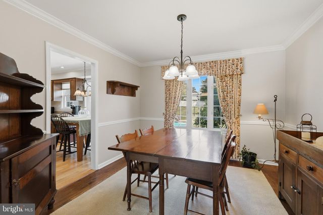211 LOUIS DR, Exton, PA 19341
