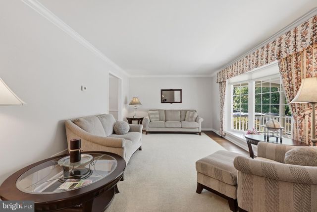 211 LOUIS DR, Exton, PA 19341