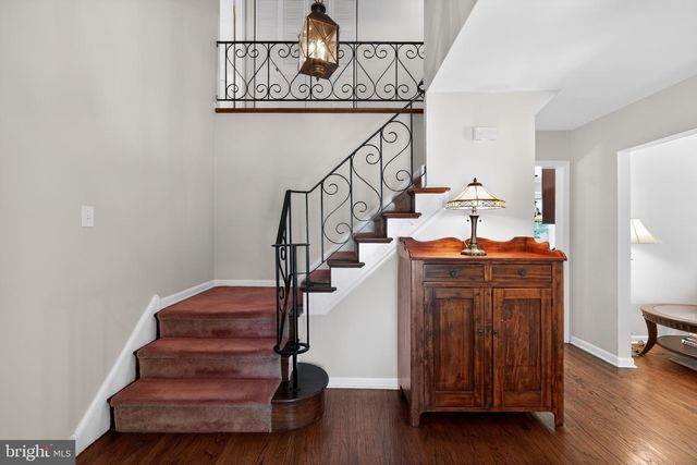 211 LOUIS DR, Exton, PA 19341