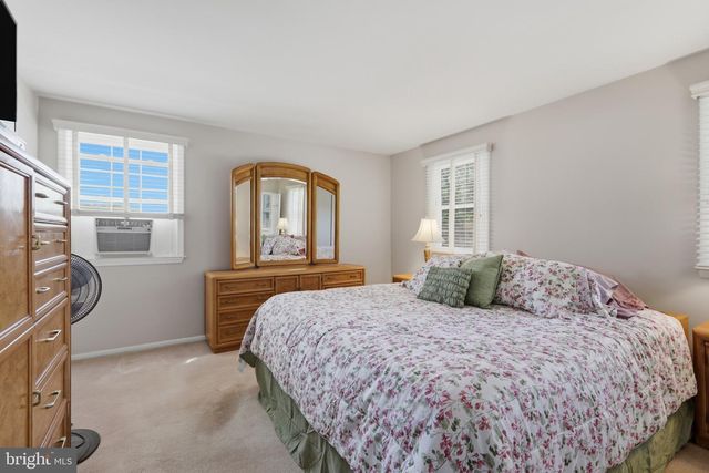 211 LOUIS DR, Exton, PA 19341