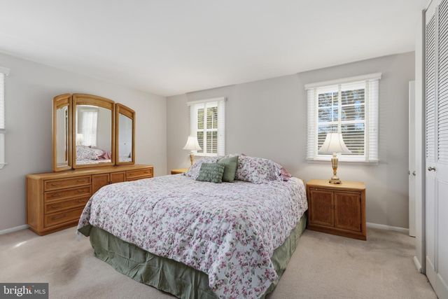 211 LOUIS DR, Exton, PA 19341
