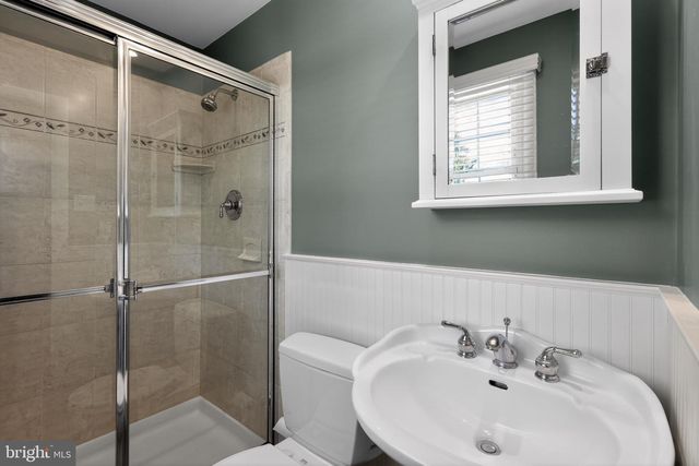 211 LOUIS DR, Exton, PA 19341