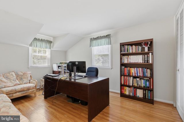 211 LOUIS DR, Exton, PA 19341