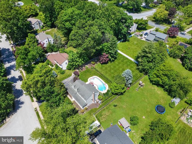 211 LOUIS DR, Exton, PA 19341