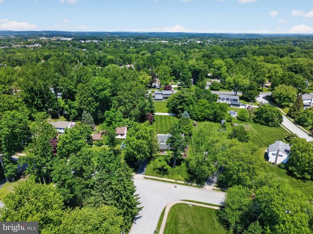 211 LOUIS DR, Exton, PA 19341