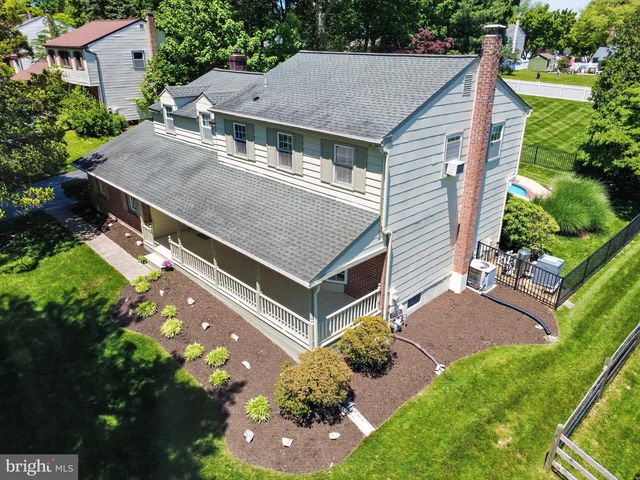 211 LOUIS DR, Exton, PA 19341