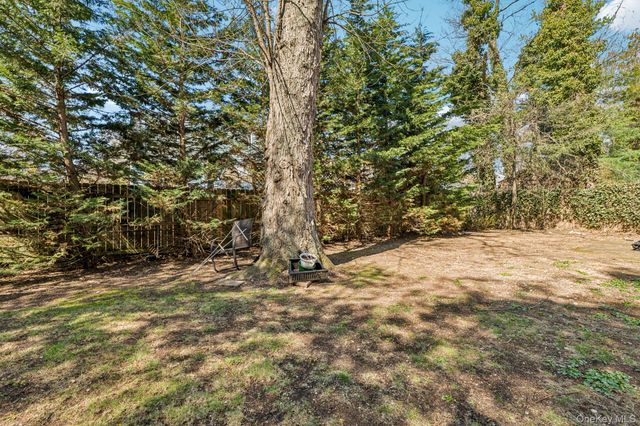 1 Prospect Drive N, Huntington, NY 11746