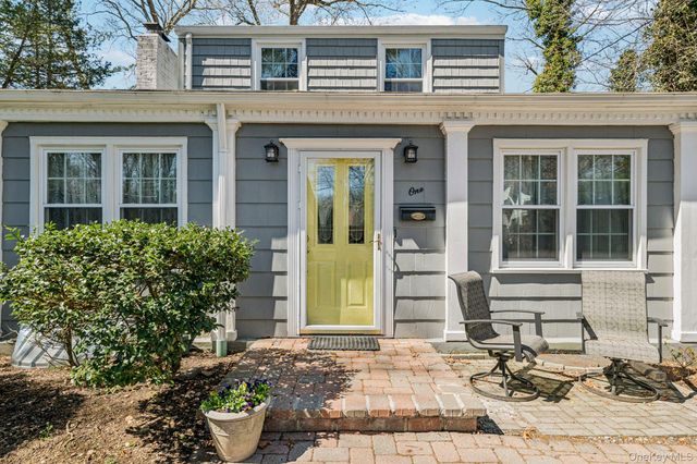 1 Prospect Drive N, Huntington, NY 11746