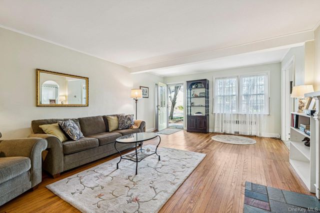 1 Prospect Drive N, Huntington, NY 11746