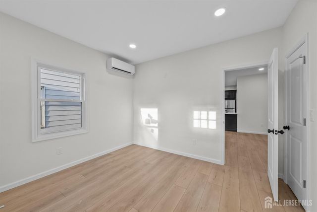 33 Obert Street, South River, NJ 08882