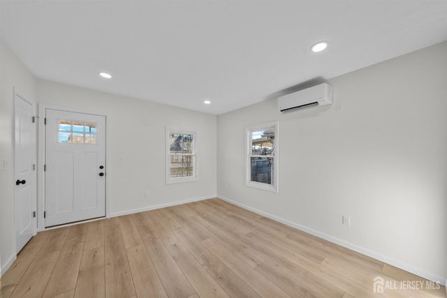 33 Obert Street, South River, NJ 08882