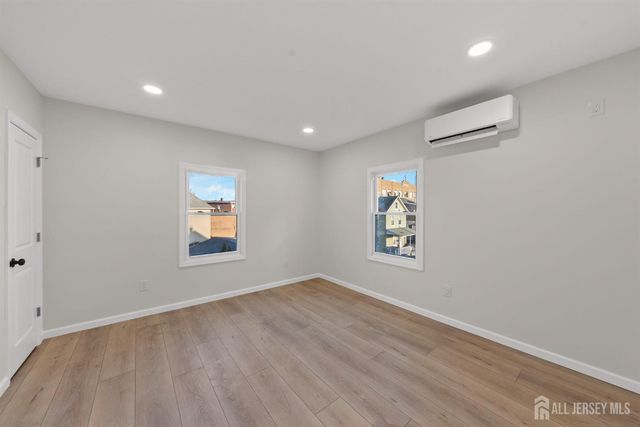 33 Obert Street, South River, NJ 08882